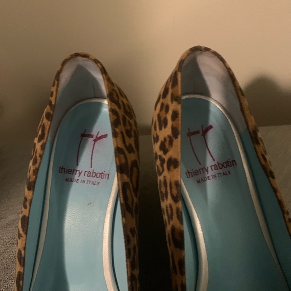 Thierry Rabotin leopard spot heels - Picture 2 of 8